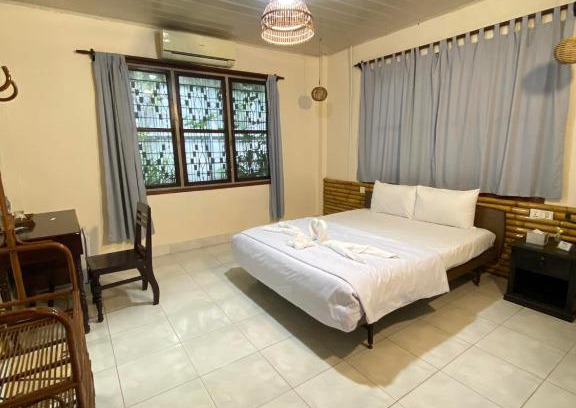 Kampot House | Ecran Riverfront Guesthouse