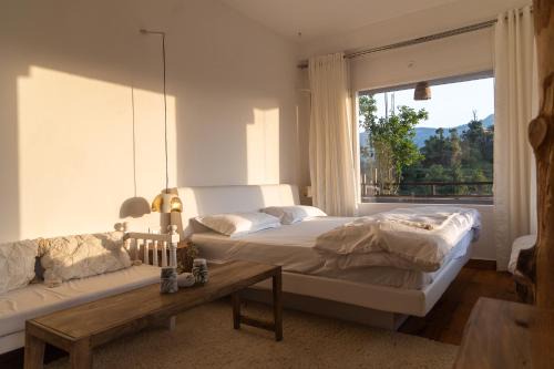 Kaul House | Ecstacy bathtub rooms and cafe - Homestay in mukteshwar