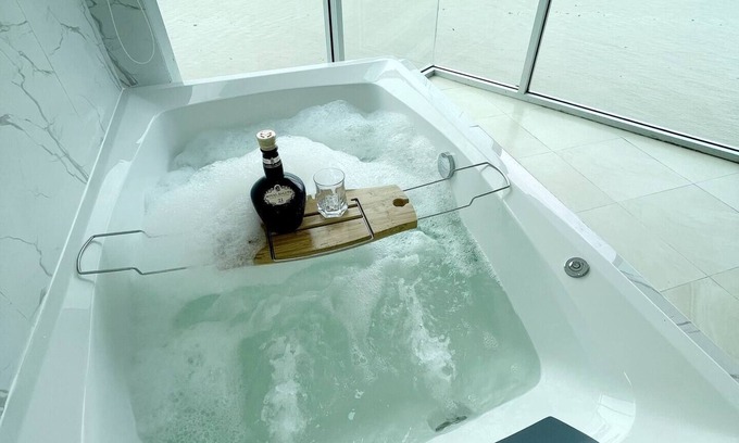 Las Penas Apartment | Ecuabook PentHouse con Jacuzzi vista Río junto Wyndham XI-I