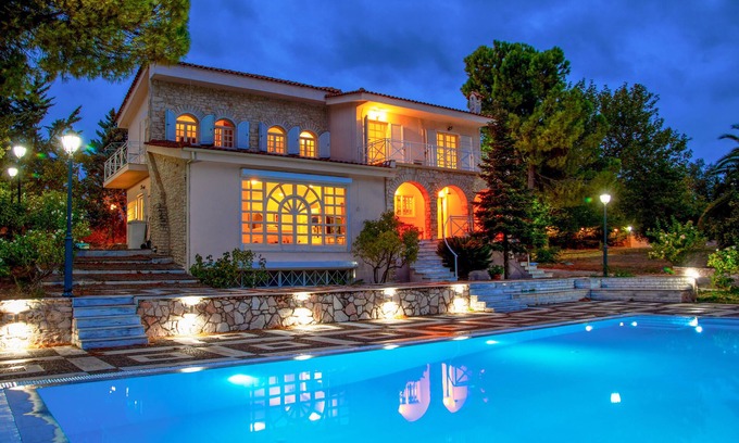 Oropos Villa | Eden Garden 3BR villa with Pool by JJ Hospitality