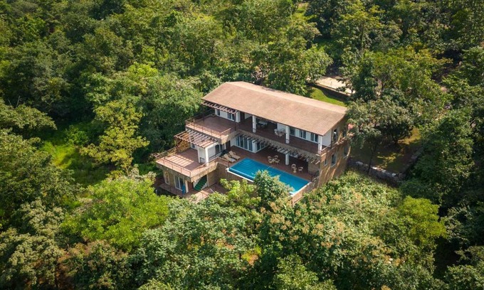 Lonavala Villa | Eden Glade - Khopoli - Mountain-view villa with Private pool, Spacious decks & Indoor activities