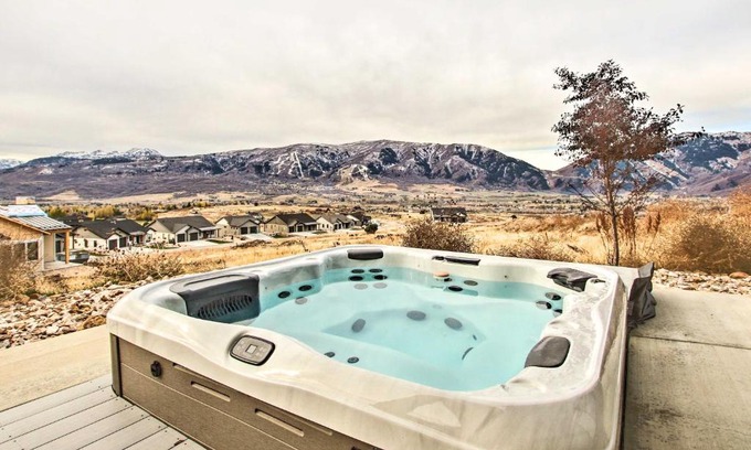Wolf Creek House | Eden Home with Stunning View about 6 Mi to Skiing!