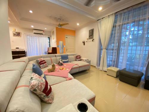 Bukit Baru House | Eden Residence Bukit Beruang by Jeffery Lam Home Management