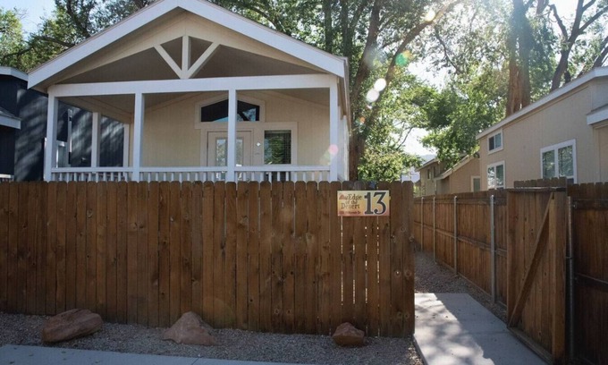 Moab House | Edge of the Desert Grandstaff Gulch Cabin #13