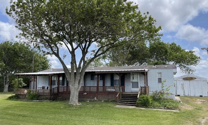 Port Lavaca House | Edgewater Getaway