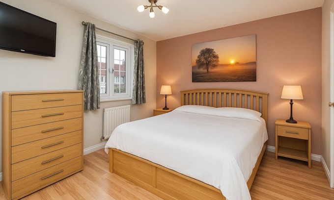 Livingston House | Edinburgh Gateway- Spacious 3 bed house @ Livingston center
