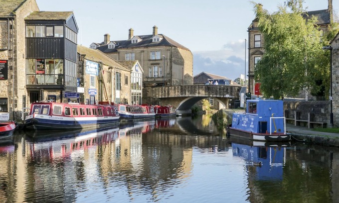 Bedale Cottage | EDMUNDS COTTAGE, pet friendly, luxury holiday cottage in Crakehall