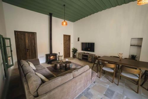 Lofou Bed & Breakfast | Eftychia's House