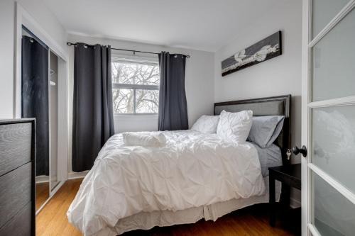 Keelesdale - Eglinton West Apartment | Eglinton West Guest Suite