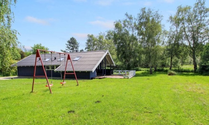 Vibæk Strand House | "Ejvi" - 700m from the sea by Interhome