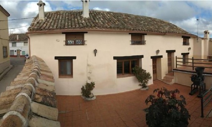 Almodovar del Pinar Cottage | El Acebo Rural Cottage for 8 people