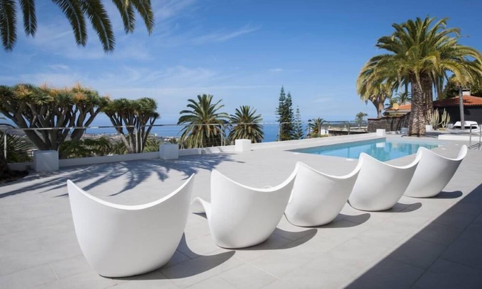 Los Gomez House | El Balcon: Charm, Design and Light