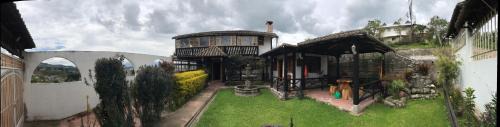 Gonzalez Suarez House | EL DESCANSO “the Rest”