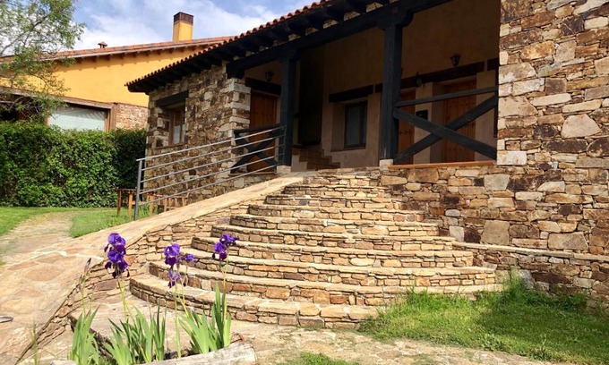Montejo de la Sierra Apartment | El Hayuco de Montejo