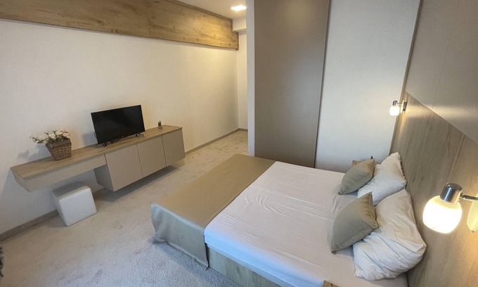 Utjeha Hladna Uvala Bed & Breakfast | El Mar Double Room with Swimming Pool