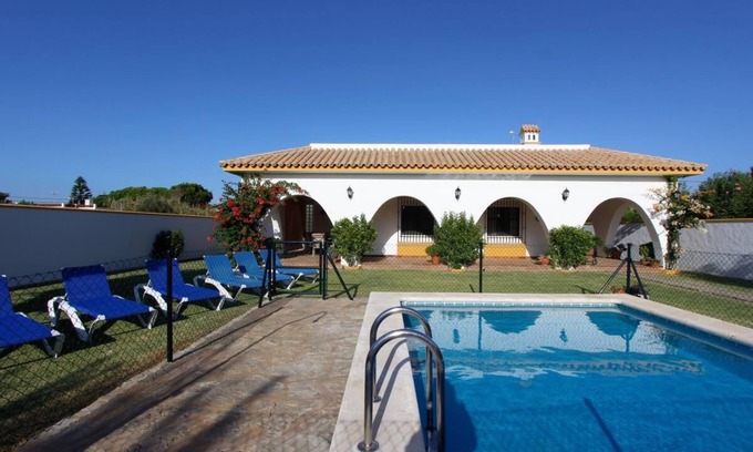 El Palmar House | El Palmar - Country home with private pool near the beach