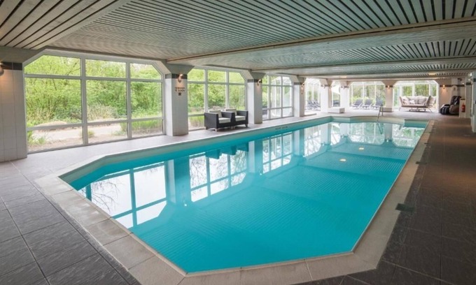Ellecom House | Elegance & Comfort in a Historic Room with Indoor Swimming Pool Access