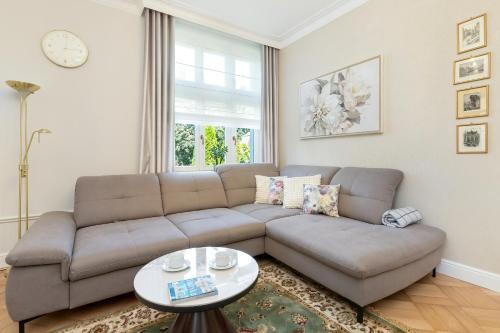 Gorny Sopot Apartment | Elegancki Apartament z Tarasem i Ogrodem w Sopocie by Rent like home