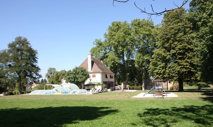 Baudrieres House | Elegant 19th century mansion with swimming pool