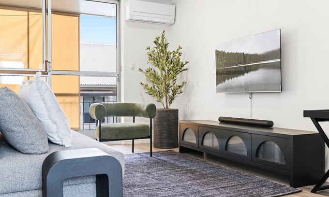 Hawthorne Apartment | Elegant 2-Bed with Balcony by Parks and Amenities