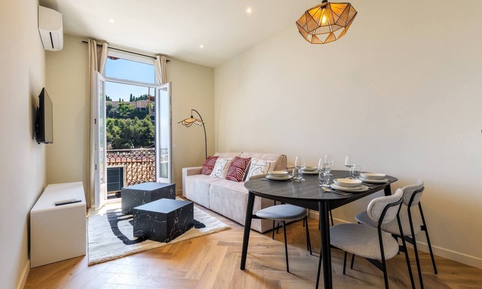 Beausoleil Apartment | Elegant 2-room apartment with sea view on the outskirts of Monaco