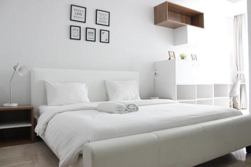 Dago Apartment | Elegant 2BR @ Dago Suites Apartment near ITB By Travelio