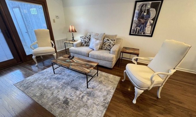 Meriwether Condo | Elegant 2BR Midtown Condo W/Flair