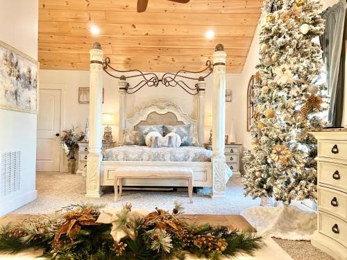 Nelson House | Elegant 3BR 2BA Retreat Near Ball Ground & Venues