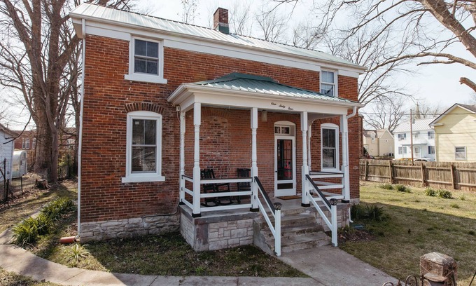 Ste Genevieve House | Elegant 3BR in the Heart of Historic Ste Genevieve