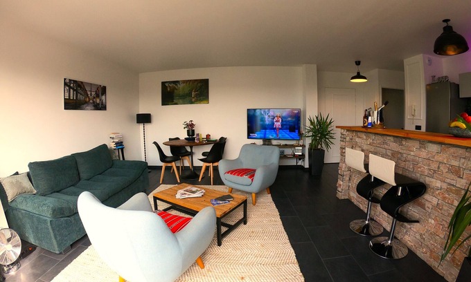 Drancy Apartment | Elegant 70m2 Rooftop at the foot of Le Bourget station
