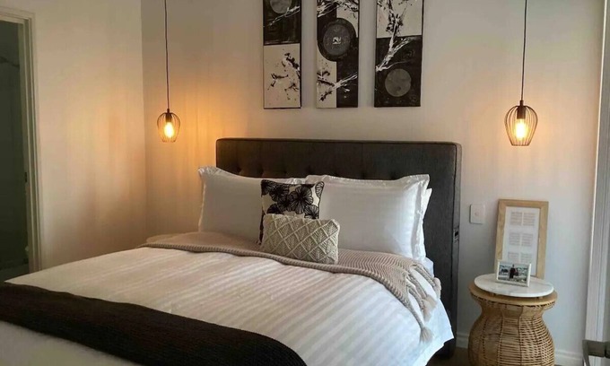 Clarkson House | Elegant and comfortable