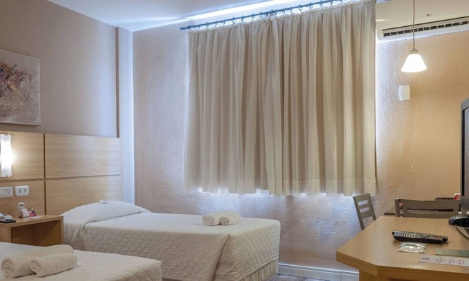Matriz Hotel | Elegant Executive Double Twin Room in Curitiba for a Memorable City Stay