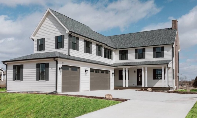 Cumming House | Elegant Home in Agrihood w/Modern Comforts, "Luxurious Retreat in Iowa's First Agrihood: Minutes to