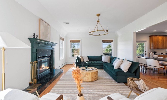 Chester House | Elegant Home w/7BRs, Game Room, Luxury Yard, Pool