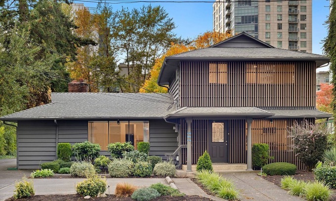 Northwest Bellevue House | Elegant Luxury Home in Prime Downtown Bellevue