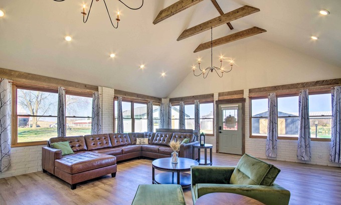 Rolla House | Elegant Prairie Home in Rolla w/ Fire Pit!
