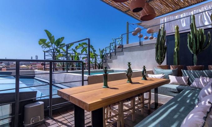 Riad Zitoun Jdid House | Elegant Riad with Private Pool and Cinema