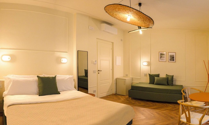Foligno House | Elegant rooms in downtown Foligno with generous private en-suite bathrooms.