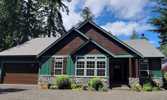 Lilliwaup House | Elegant, Spacious, Private, Waterfront Hood Canal Home