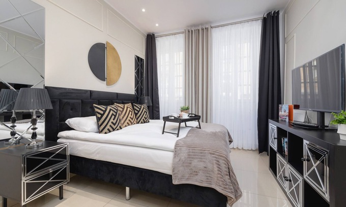 Kazimierz Apartment | Elegant studio near the centre of Krakow | Free WiFi
