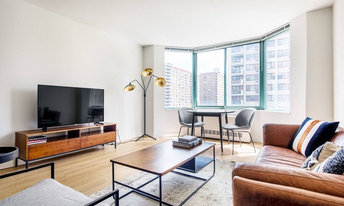 Manhattan Valley Apartment | Elegant UWS 1BR w/Doorman, Gym, Parking, nr. Central Park, by Blueground
