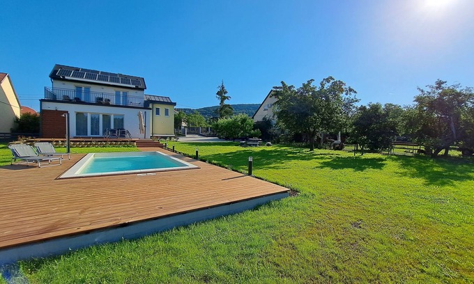 Revfulop Villa | Elegant villa with private pool on Lake Balaton