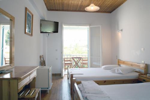 Agios Nikitas House | Elena Rooms