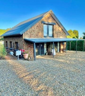 Myrrhee House | Elevation652 at Mt Bellevue in King Valley