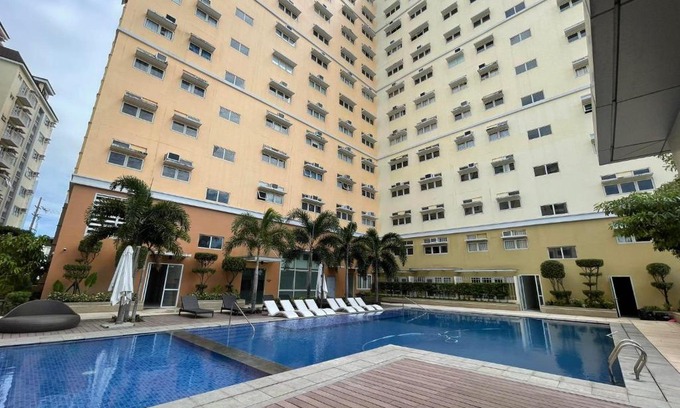 Binan City House | Elie's Home-Holland Park