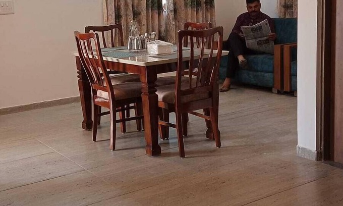 Ahmedabad Hotel | Elis Home Stayz