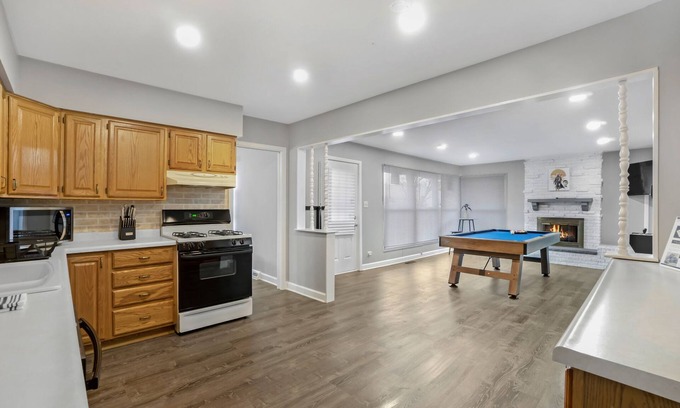 Elk Grove Village House | Elk Grove Village Rental