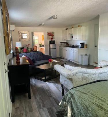 Harkers Island Apartment | Ell's Room