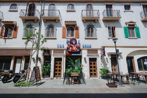 Mang Yang Apartment | Elyhaven & Bar Venice 89 Fireworks Sea View