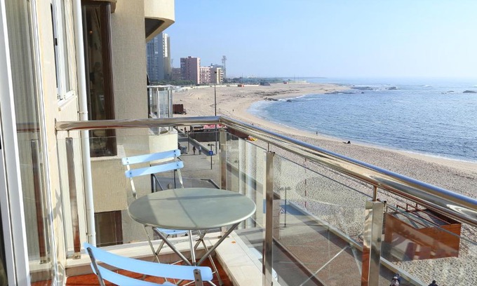 A Ver-o-Mar Apartment | Em Cima Da Areia